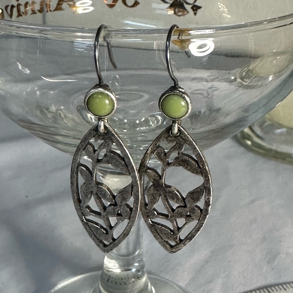 Silvertone floral motif drop style earrings - Picture 1 of 4